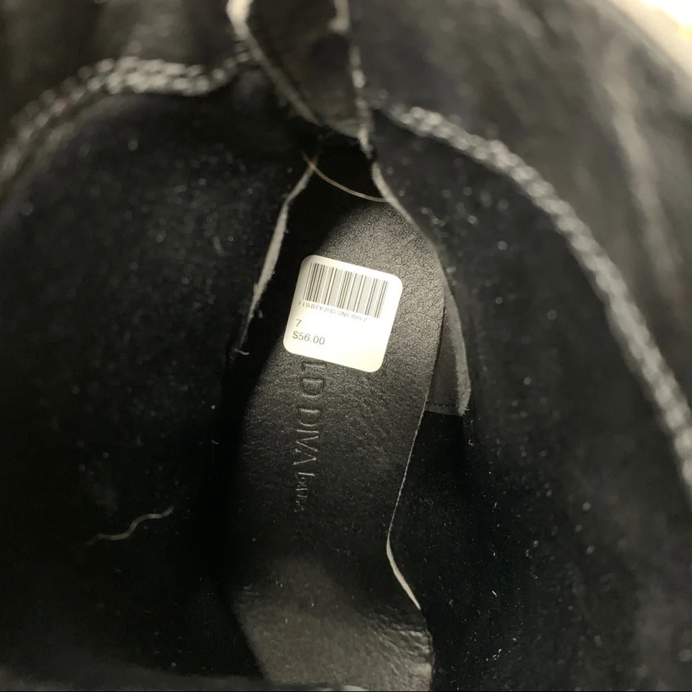 Boutique Brown Snakeskin Booties - Picture 5 of 5